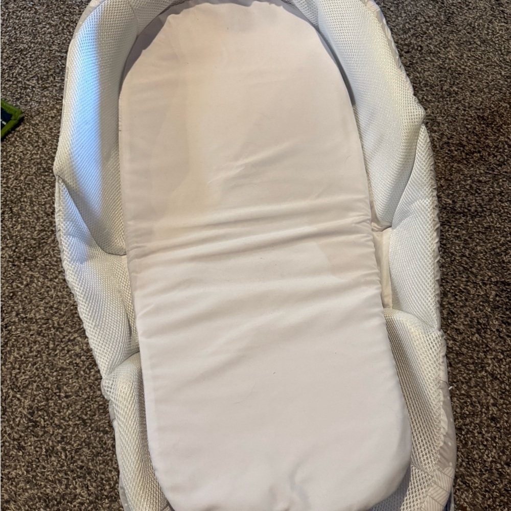 Baby Delight Gray Cloud Patterned Co-Sleeper - Picture 3 of 4